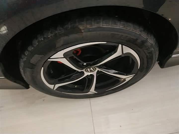 Фото 26 - Honda Accord