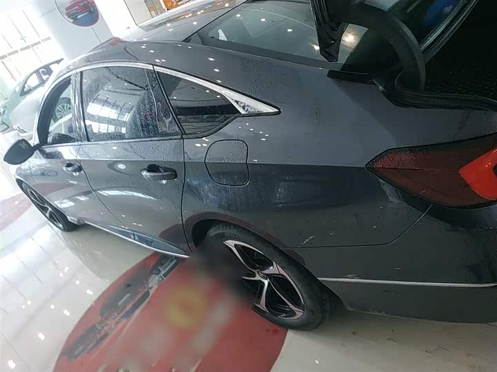 Фото 5 - Honda Accord