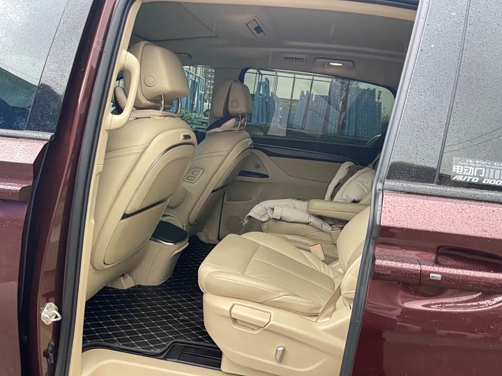 Фото 7 - Buick GL8 ES