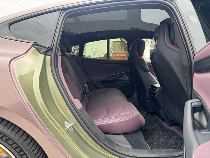 Фото 28 - Xiaomi SU7