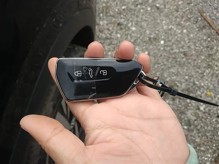 Фото 9 - Volkswagen ID.4 Crozz