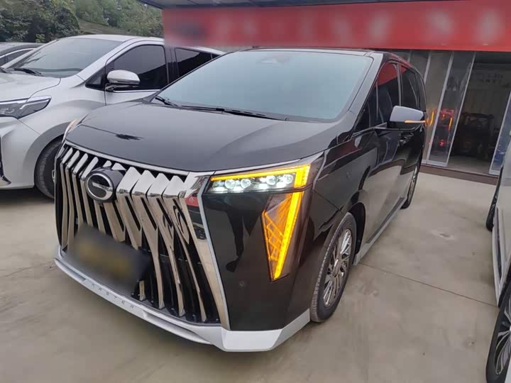 Фото 2 - GAC Trumpchi M8