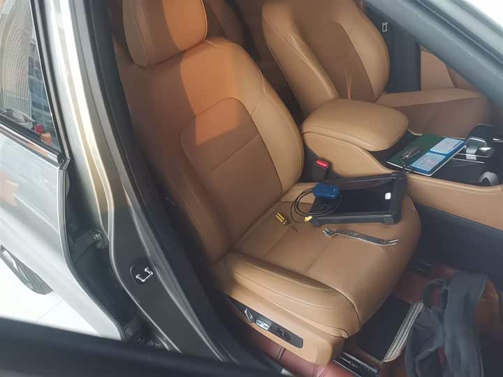 Фото 25 - LiXiang One