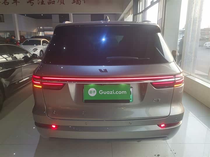 Фото 6 - LiXiang One