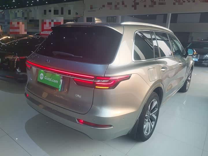 Фото 7 - LiXiang One