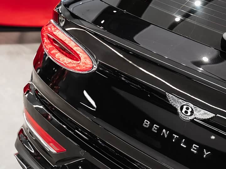 Фото 14 - Bentley Bentayga