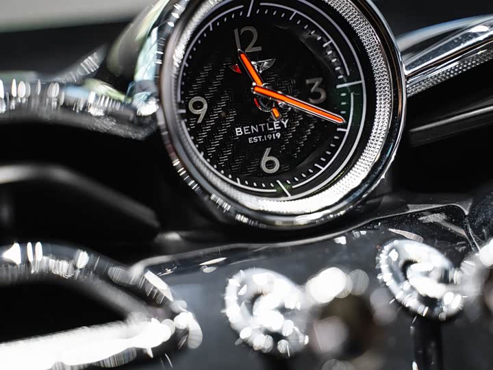 Фото 30 - Bentley Bentayga