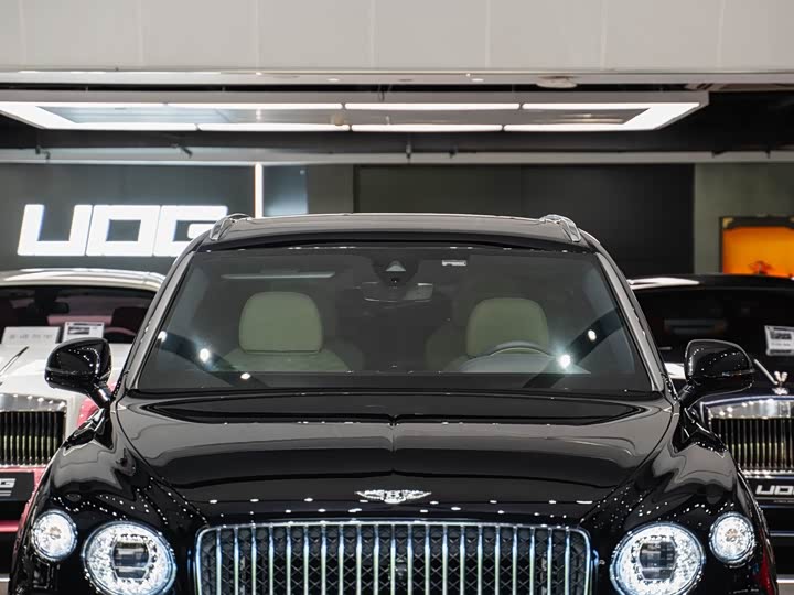 Фото 9 - Bentley Bentayga