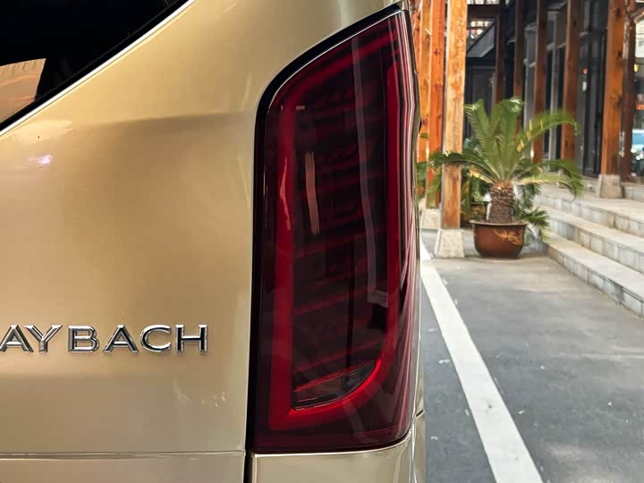 Фото 20 - Mercedes-Benz V-Class