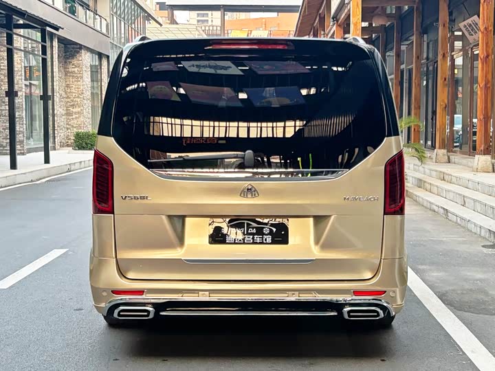 Фото 26 - Mercedes-Benz V-Class