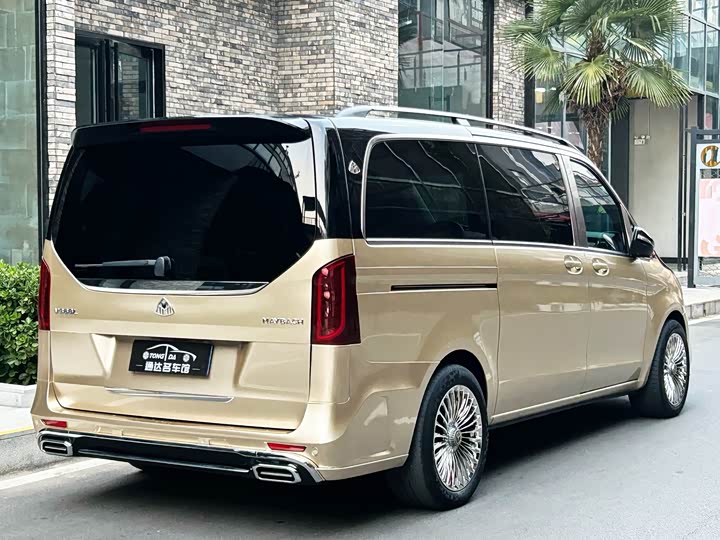 Фото 27 - Mercedes-Benz V-Class