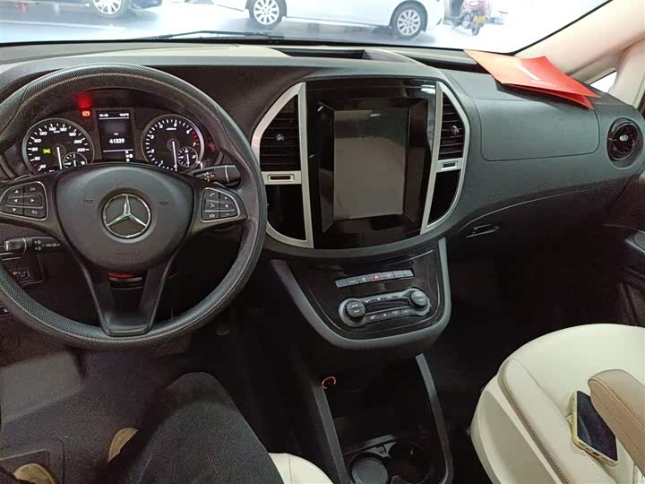 Фото 10 - Mercedes-Benz Vito