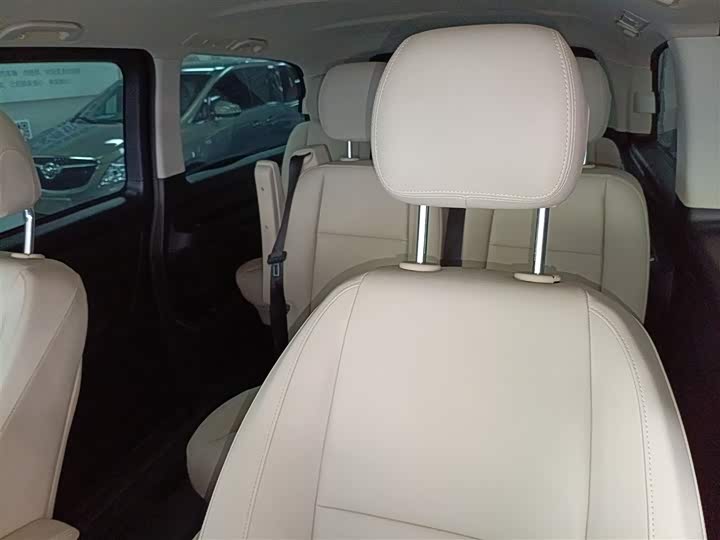 Фото 17 - Mercedes-Benz Vito