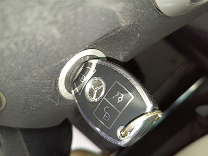 Фото 9 - Mercedes-Benz Vito