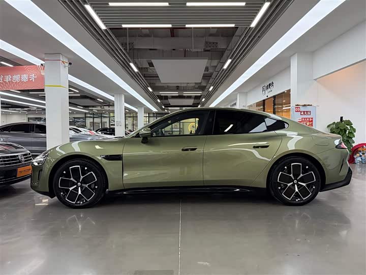 Фото 11 - Xiaomi SU7