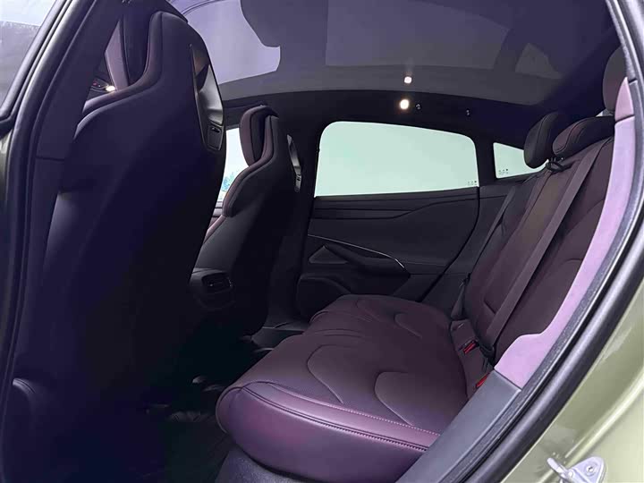 Фото 4 - Xiaomi SU7