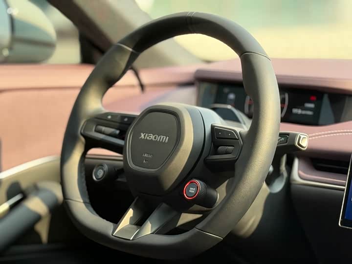 Фото 10 - Xiaomi SU7