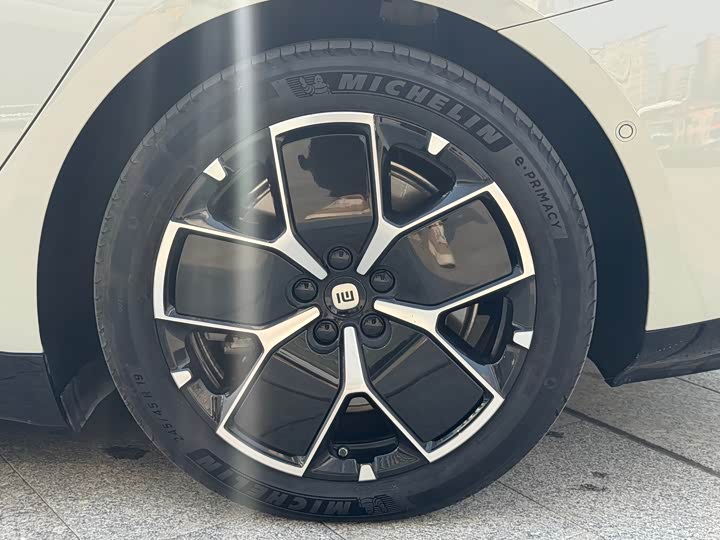 Фото 6 - Xiaomi SU7