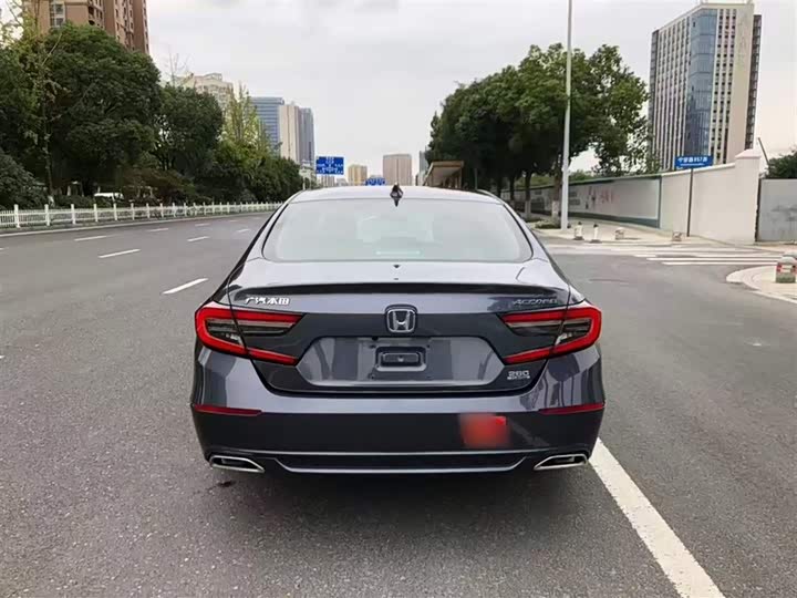 Фото 4 - Honda Accord