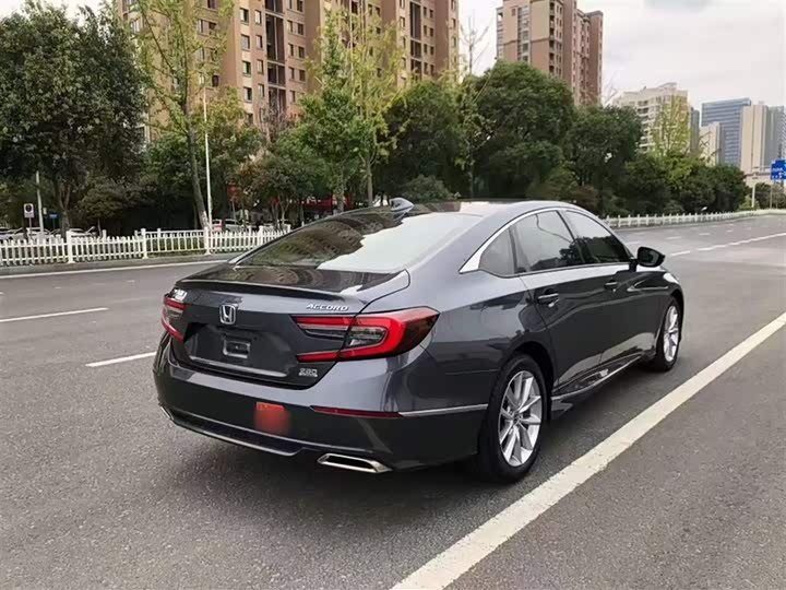 Фото 5 - Honda Accord