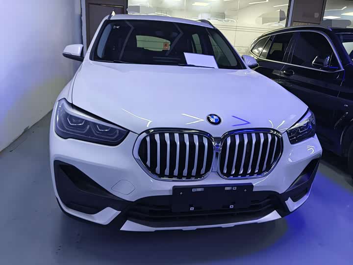 Фото 2 - BMW X1