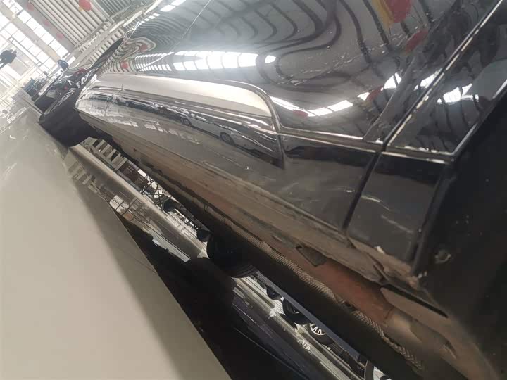 Фото 21 - Denza D9