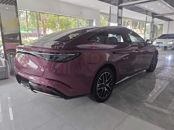 Фото 23 - BYD Seal