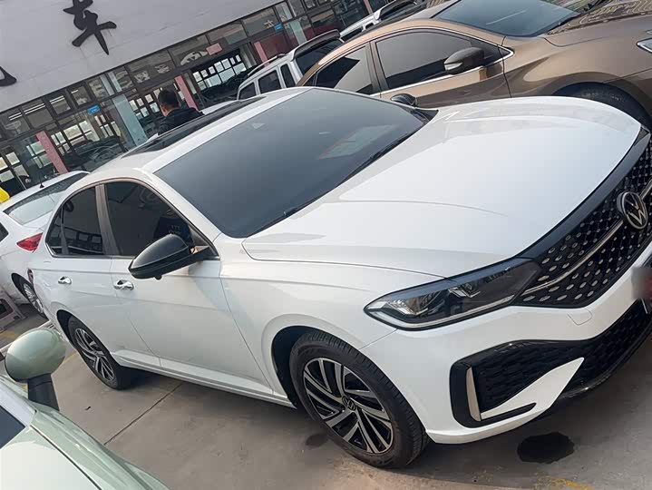 Фото 4 - Volkswagen Lavida