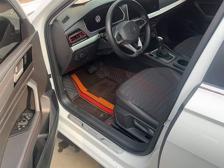 Фото 9 - Volkswagen Lavida