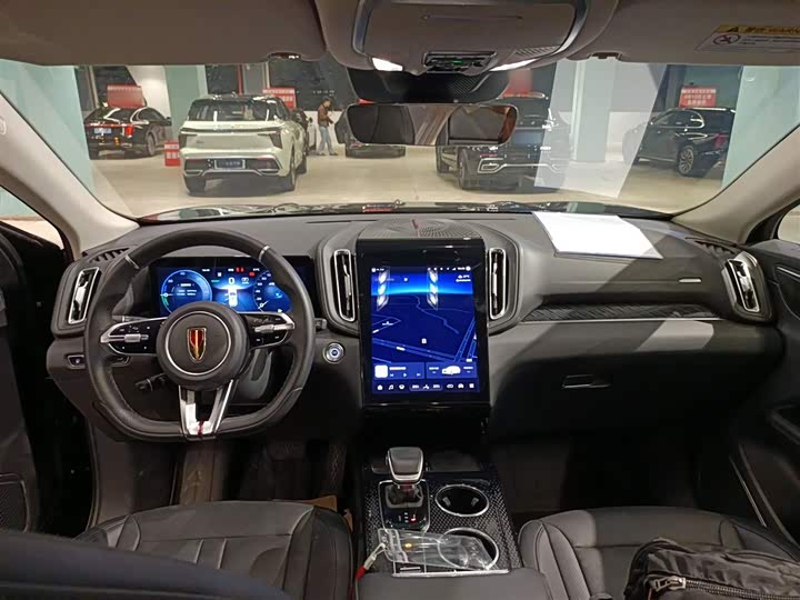 Фото 10 - Hongqi HS3 Hybrid