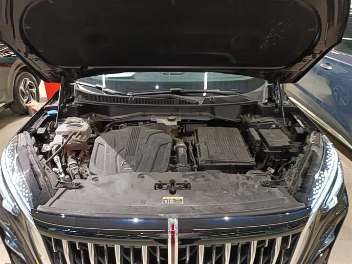 Фото 20 - Hongqi HS3 Hybrid