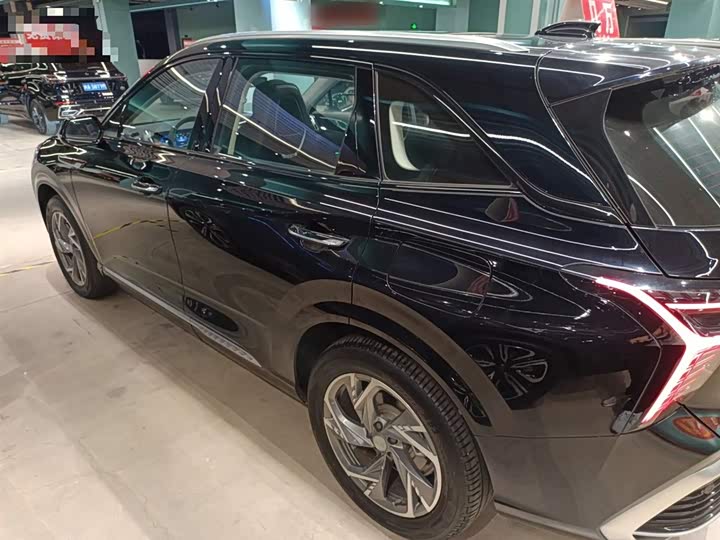Фото 5 - Hongqi HS3 Hybrid