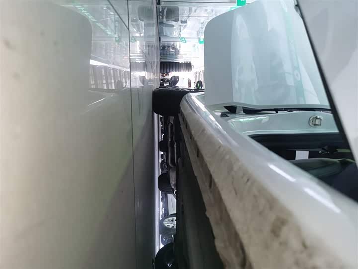 Фото 21 - Geely Emgrand