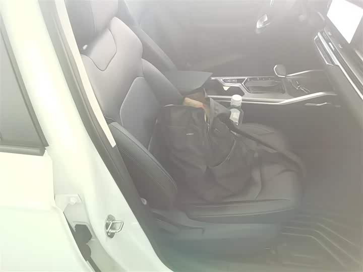 Фото 25 - Geely Emgrand