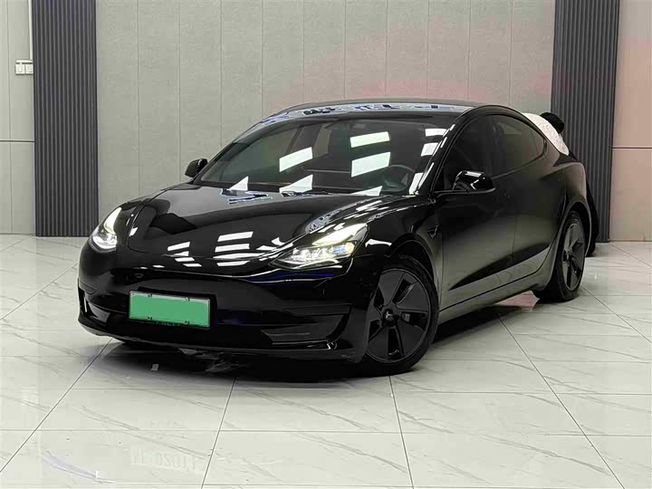 Фото 1 - Tesla Model 3