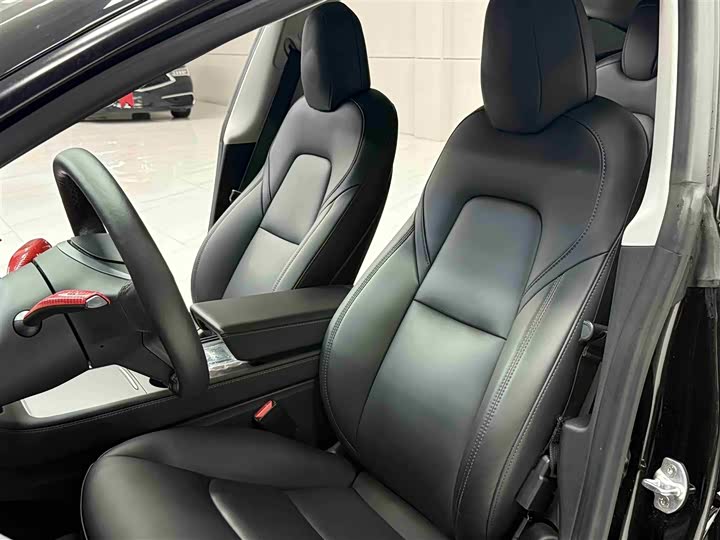 Фото 9 - Tesla Model 3