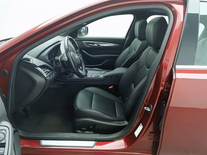 Фото 10 - Cadillac CT5