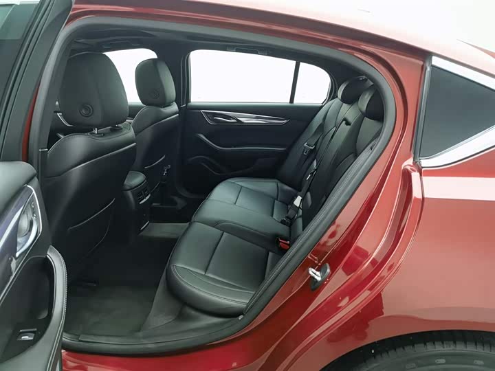 Фото 15 - Cadillac CT5