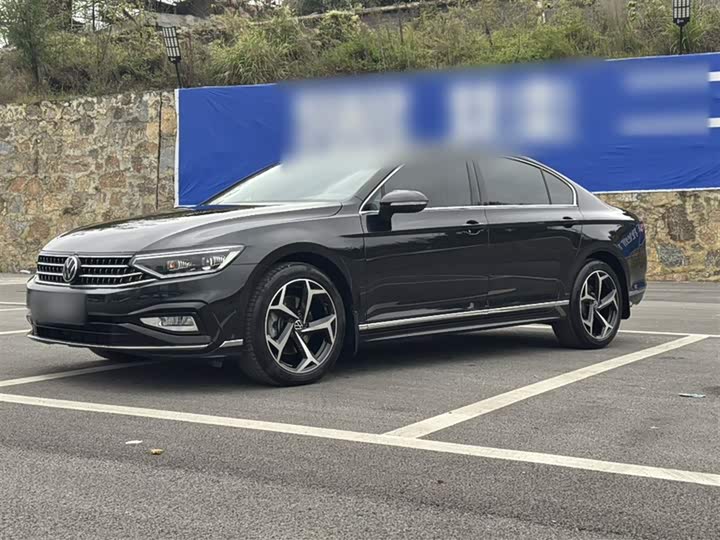 Фото 2 - Volkswagen Magotan