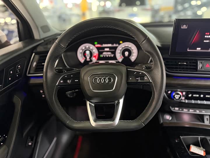 Фото 5 - Audi Q5L