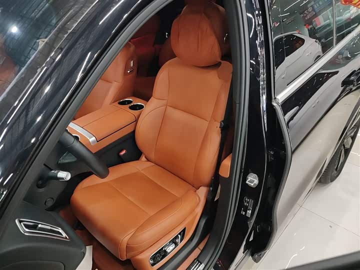 Фото 15 - LiXiang L8