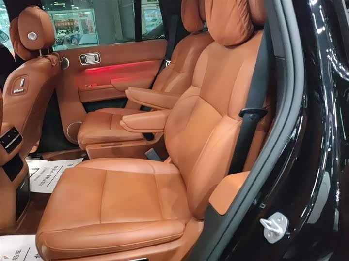 Фото 17 - LiXiang L8