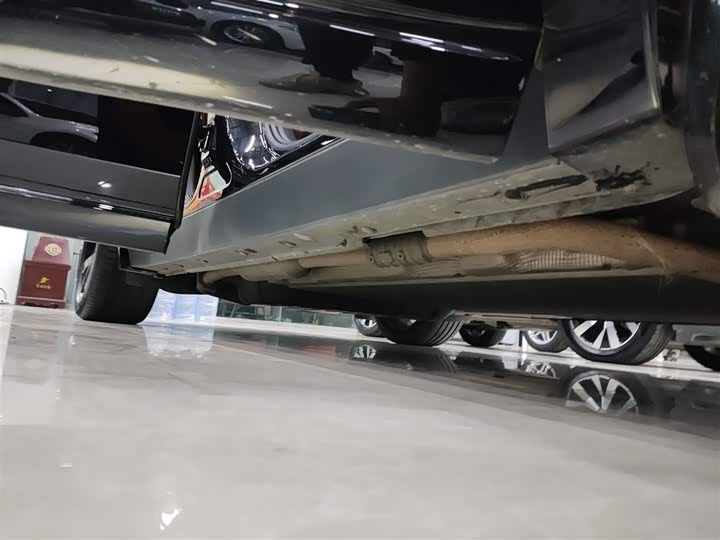 Фото 21 - LiXiang L8