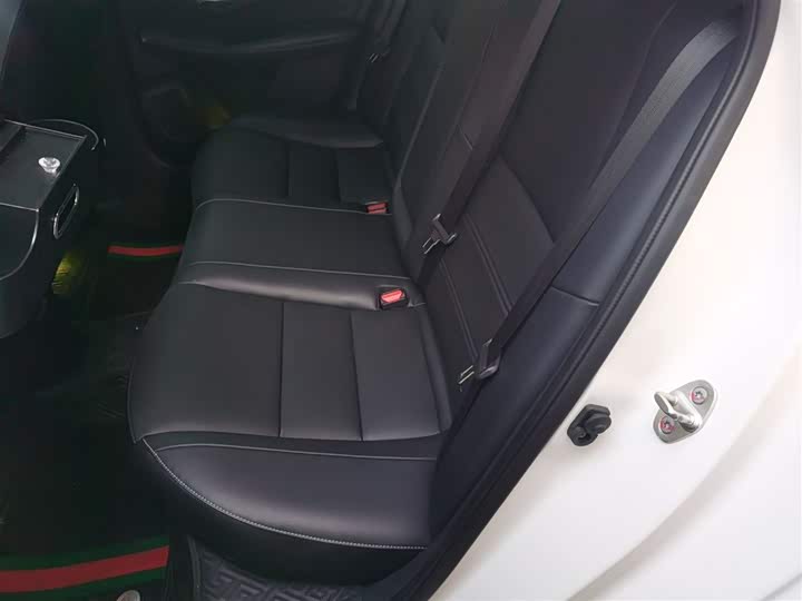 Фото 17 - Nissan Sylphy