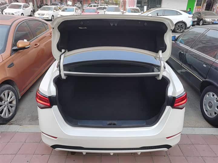 Фото 19 - Nissan Sylphy