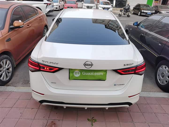 Фото 6 - Nissan Sylphy