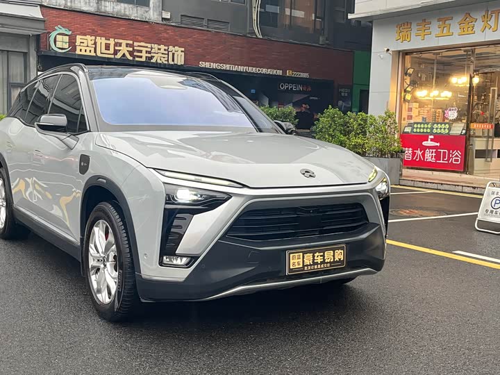 Фото 1 - Nio ES8