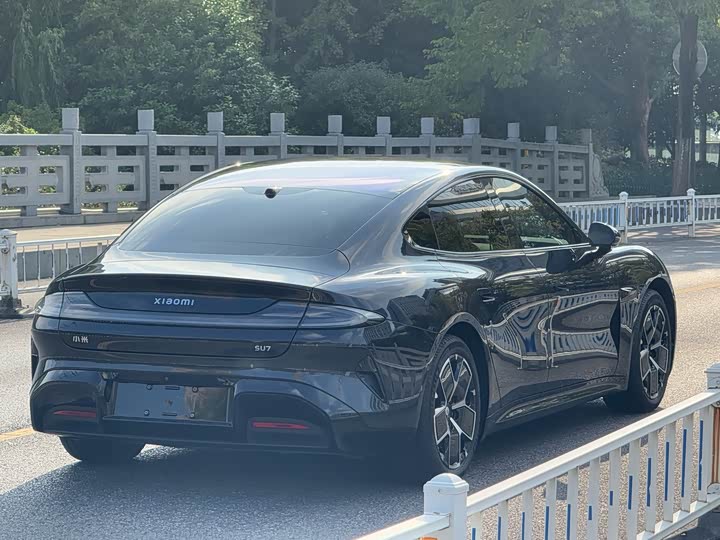 Фото 19 - Xiaomi SU7