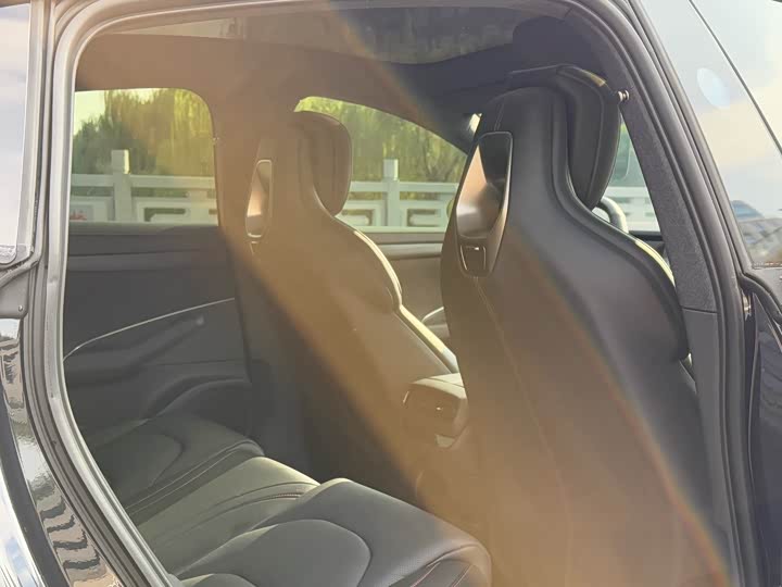 Фото 9 - Xiaomi SU7