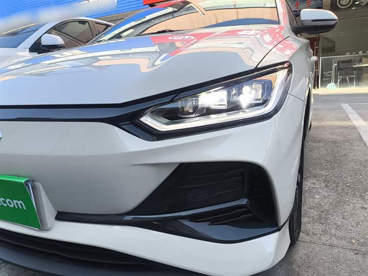 Фото 23 - BYD E2